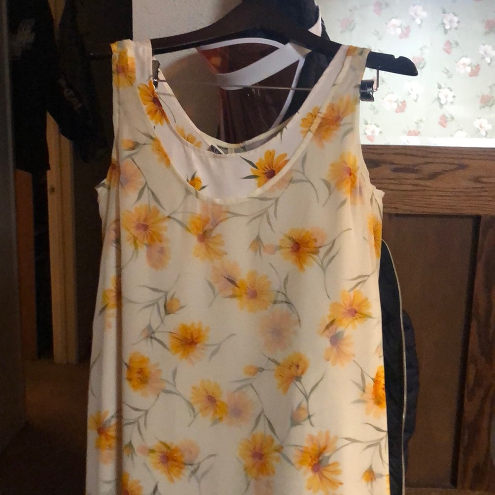 Sunflower dress NWT size L